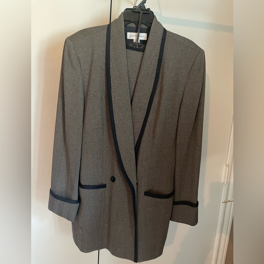 Anne Klein skirt suit